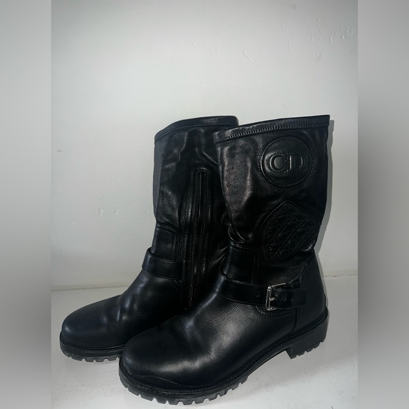 Black Christian Dior short boots. Used but in good conditions - Picture 1 of 3